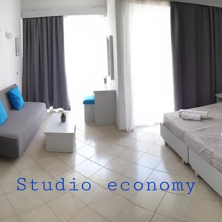 アパートホテル Blue Eyes イキソス