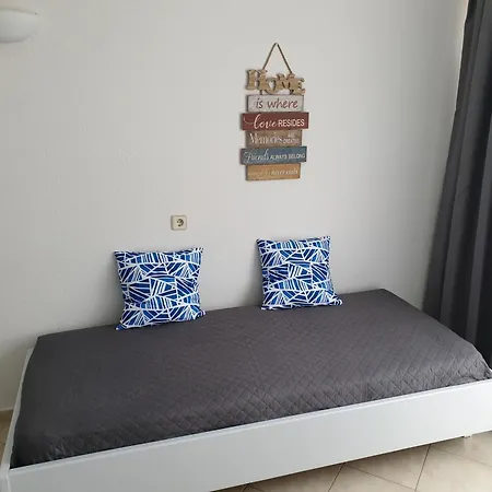 Blue Eyes イキソス