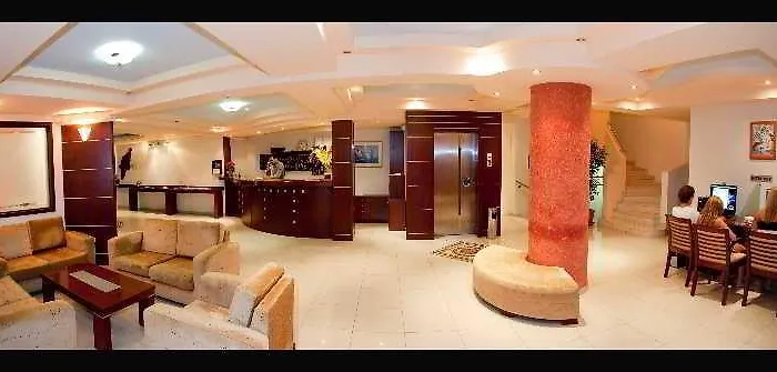 Blue Eyes إكْسِيا