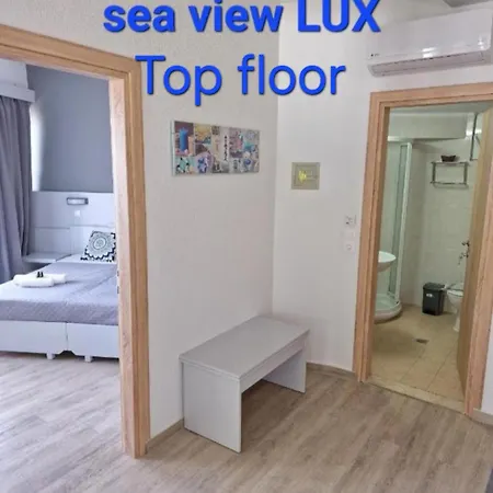 Blue Eyes Aparthotel 3*