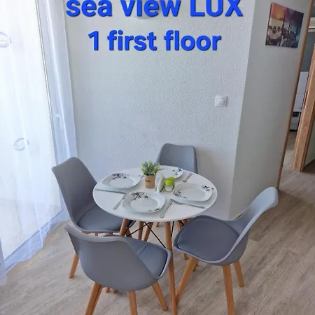 Blue Eyes Apartmanhotel 3*