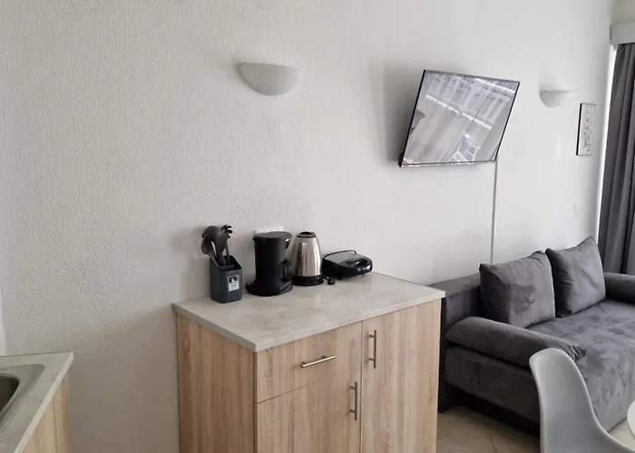 Blue Eyes Ixia (Rhodes)