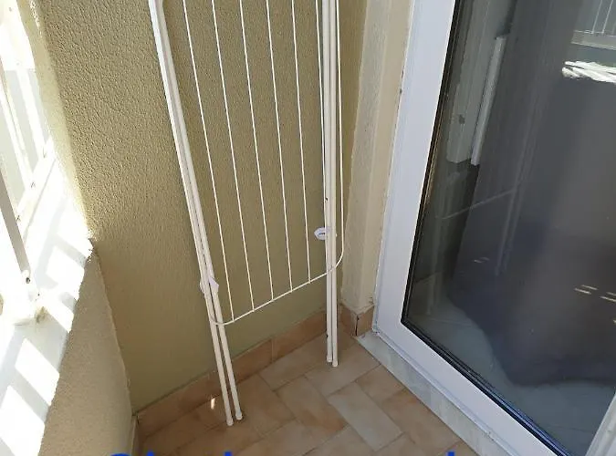 Blue Eyes Aparthotel 3*